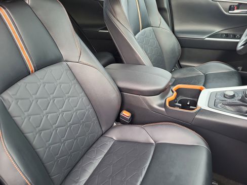 Used 2024 Toyota RAV4 Adventure image 12