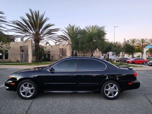 Used 2004 INFINITI I35 w/ Navigation Pkg image 5