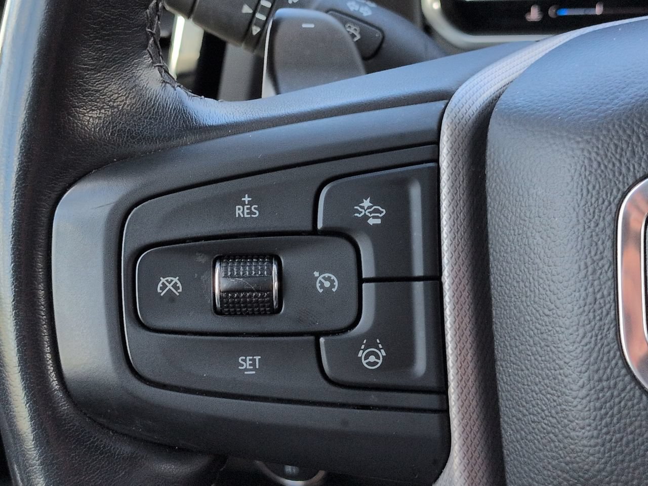 Used 2024 GMC Sierra 1500 Denali AWD/4WD image 23
