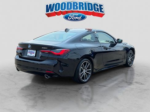 Used 2023 BMW 430i xDrive Coupe w/ Premium Package image 4