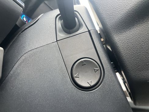 Certified 2022 Ford F150 Lariat w/ Equipment Group 502A High image 21