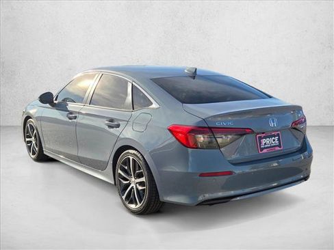 Used 2023 Honda Civic Touring image 7