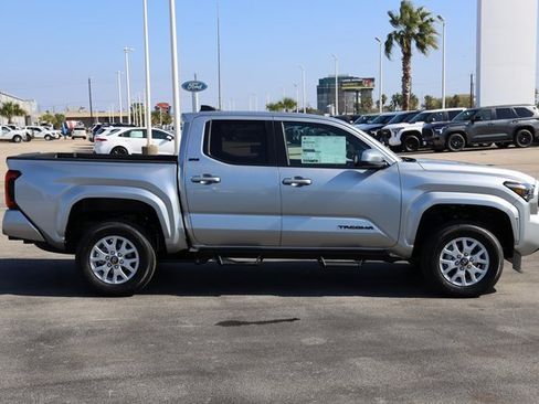New 2026 Toyota Tacoma SR5 image 8