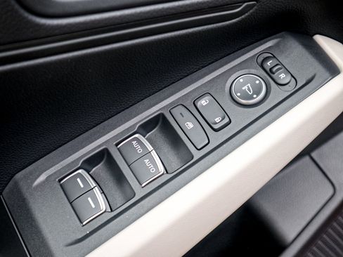 Certified 2025 Honda Accord LX image 15