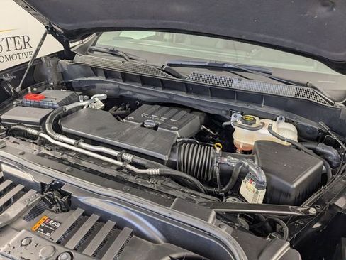 Used 2024 Chevrolet Silverado 1500 LT image 36