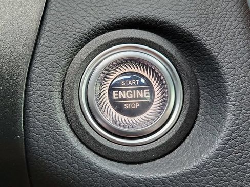 Used 2022 Mercedes-Benz GLC 300 4MATIC image 19