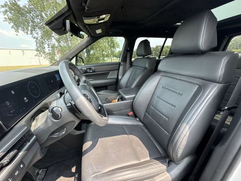 Used 2024 Hyundai Santa Fe Calligraphy AWD/4WD image 11