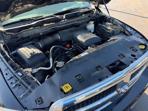 Used 2019 RAM 1500 ST w/ SXT Appearance Group AWD/4WD image 23