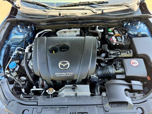 Used 2017 MAZDA MAZDA3 Touring FWD image 19