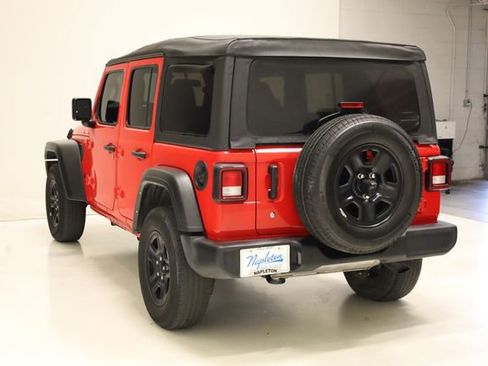 Used 2022 Jeep Wrangler Unlimited Sport image 17