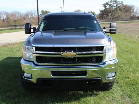 Used 2011 Chevrolet Silverado 2500 LT w/ Interior Plus Package image 8