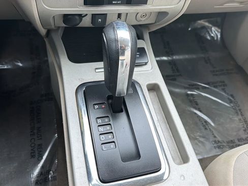 Used 2010 Ford Escape Limited image 18