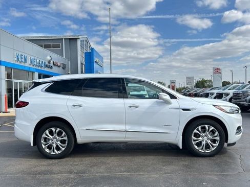 Used 2020 Buick Enclave Avenir w/ Avenir Technology Package AWD/4WD image 15