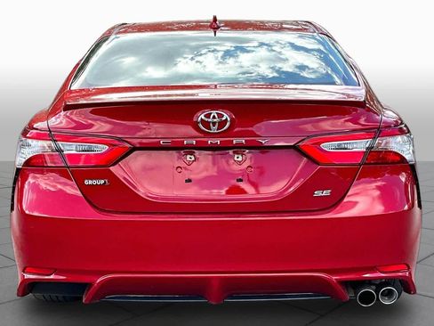 Used 2019 Toyota Camry SE FWD image 5