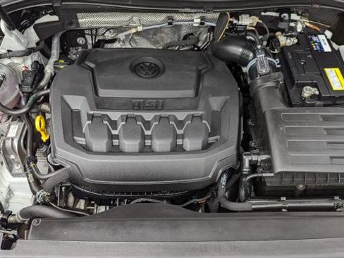 Used 2021 Volkswagen Tiguan SE R-Line image 28