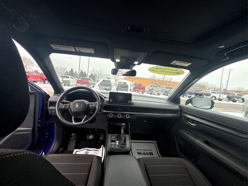 Used 2023 Honda CR-V Sport image 25