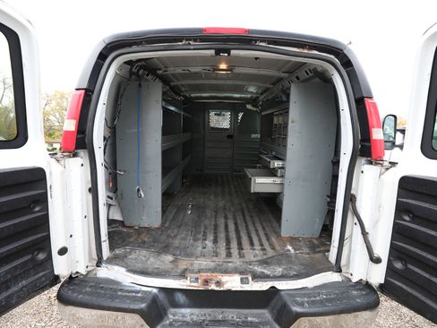 Used 2014 Chevrolet Express 1500 image 13