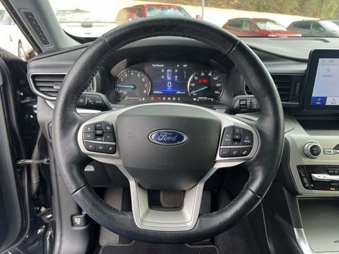 Used 2022 Ford Explorer XLT w/ Equipment Group 202A image 22