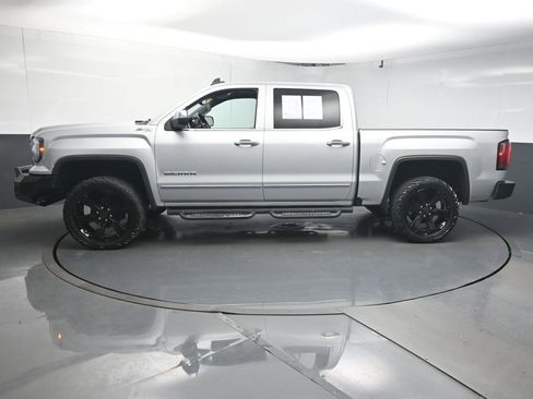 Used 2017 GMC Sierra 1500 SLT w/ Enhanced Driver Alert Package image 5