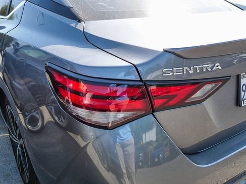 Used 2022 Nissan Sentra SR w/ SR Premium Package FWD image 12