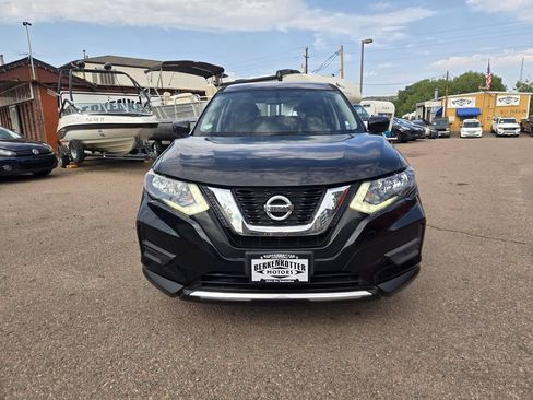 Used 2017 Nissan Rogue S AWD/4WD image 3