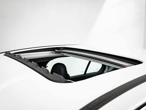 Used 2025 Mercedes-Benz C 300 C 300 image 14