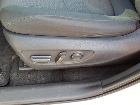 Used 2024 Toyota RAV4 XLE FWD image 5
