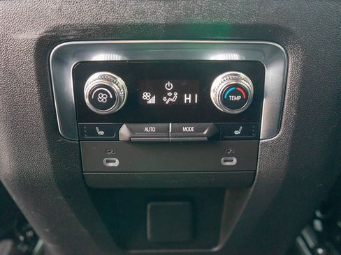 Used 2023 GMC Yukon XL AT4 w/ AT4 Premium Plus Package image 15