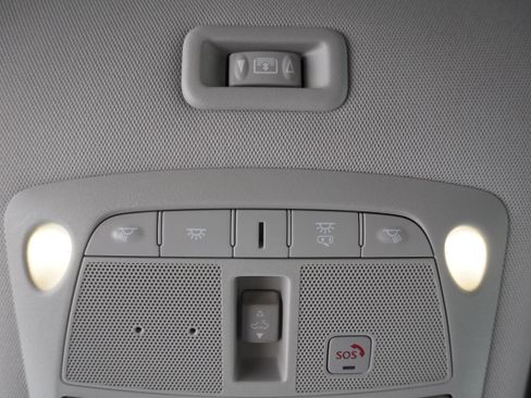 Used 2020 Nissan Pathfinder SL FWD image 30
