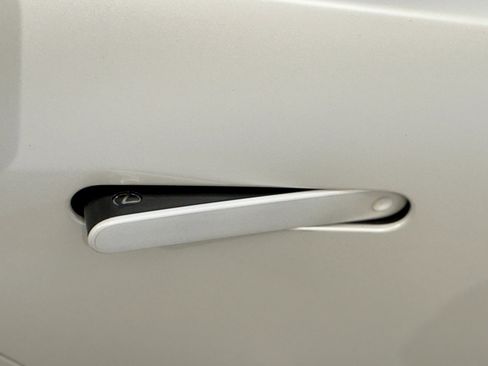 Used 2024 Lexus LC 500 Convert w/ Inspiration Series image 29