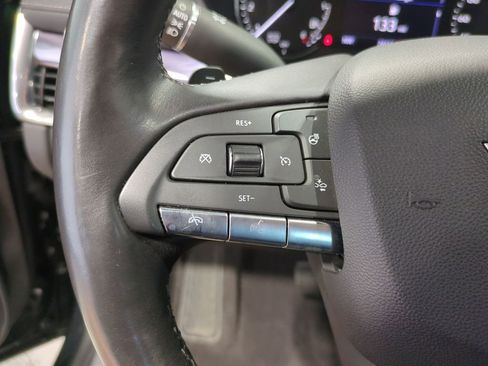 Used 2023 Cadillac XT4 Luxury w/ Cold Weather Package image 30