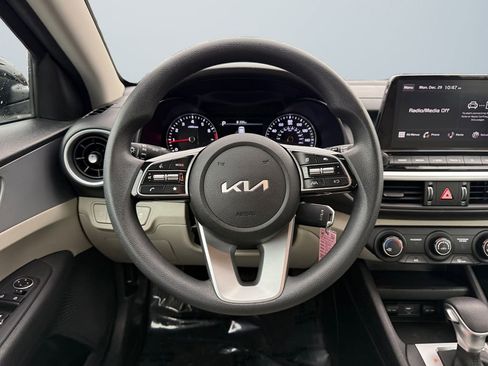 Used 2023 Kia Forte LXS w/ LXS Technology Package image 12