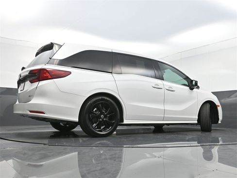 Used 2023 Honda Odyssey Sport image 33