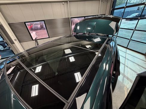 Used 2017 Land Rover Range Rover Sport HSE image 9