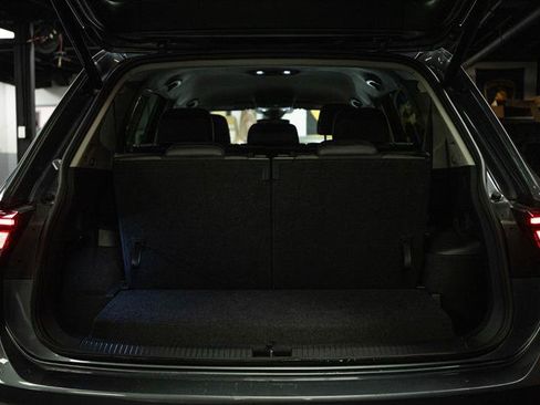 Used 2024 Volkswagen Tiguan SE FWD image 7