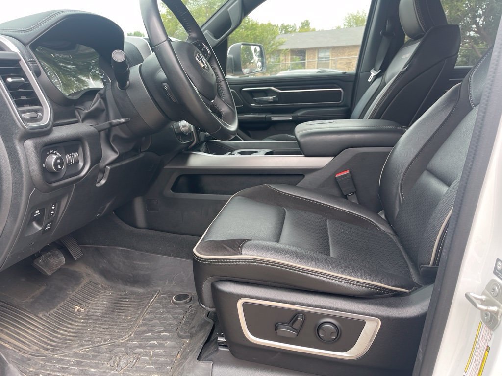 Used 2023 RAM 1500 Laramie RWD image 9