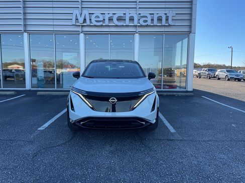 Certified 2024 Nissan Ariya FWD image 3