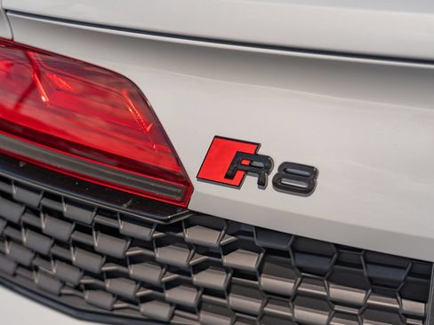 Used 2023 Audi R8 V10 performance RWD image 8