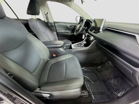 Certified 2025 Toyota RAV4 LE image 26
