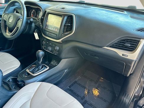 Used 2016 Jeep Cherokee 75th Anniversary image 21
