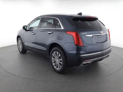 Used 2021 Cadillac XT5 Premium Luxury FWD image 3