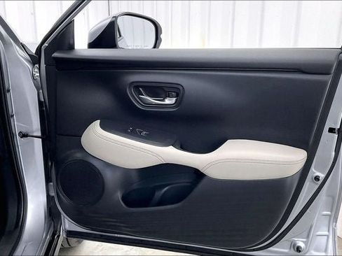Certified 2025 Honda HR-V EX-L image 22