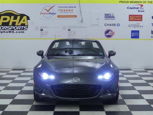 Used 2019 MAZDA MX-5 Miata Grand Touring image 2