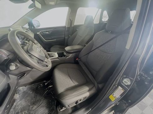 Used 2025 Toyota RAV4 XLE w/ Convenience Package FWD image 10
