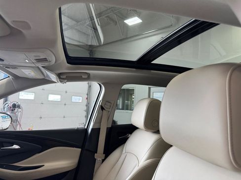 Used 2019 Buick Envision Essence AWD/4WD image 12
