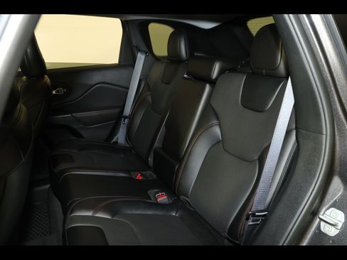 Used 2022 Jeep Cherokee Trailhawk w/ Premium Leather Package image 26