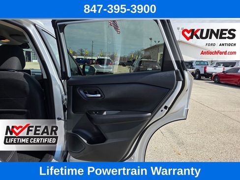 Used 2025 Nissan Rogue SV image 24