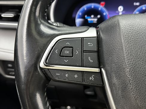 Used 2023 Toyota Highlander Limited image 19