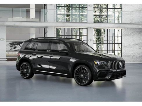 New 2025 Mercedes-Benz GLB 35 AMG 4MATIC image 24