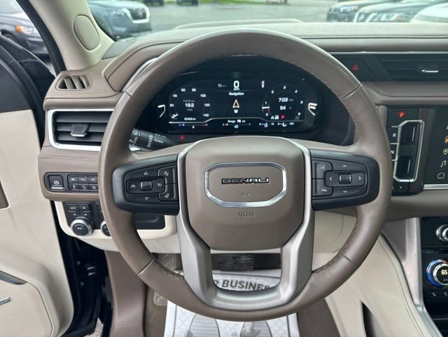 Used 2024 GMC Yukon Denali AWD/4WD image 10